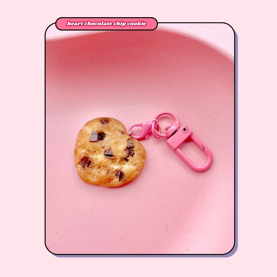 heart shaped chocolate chip cookie keyring